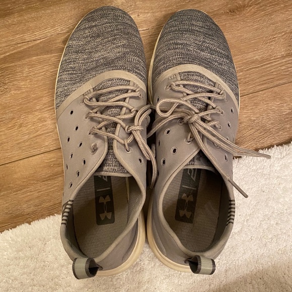 Under Armour shoes - Picture 1 of 5